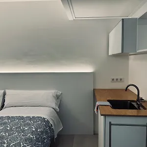 hostal-marina-cadaques.catalonia-hotels.com/