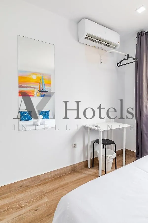 Penzion Ayz Elcano - Auto Check-In Property Màlaga